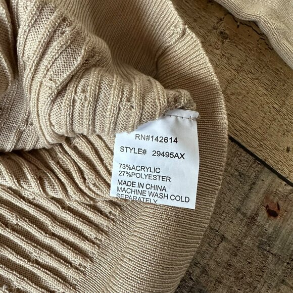 Love University Women’s Size 1X Tan Crewneck Cable Knit Sweater - Picture 7 of 7